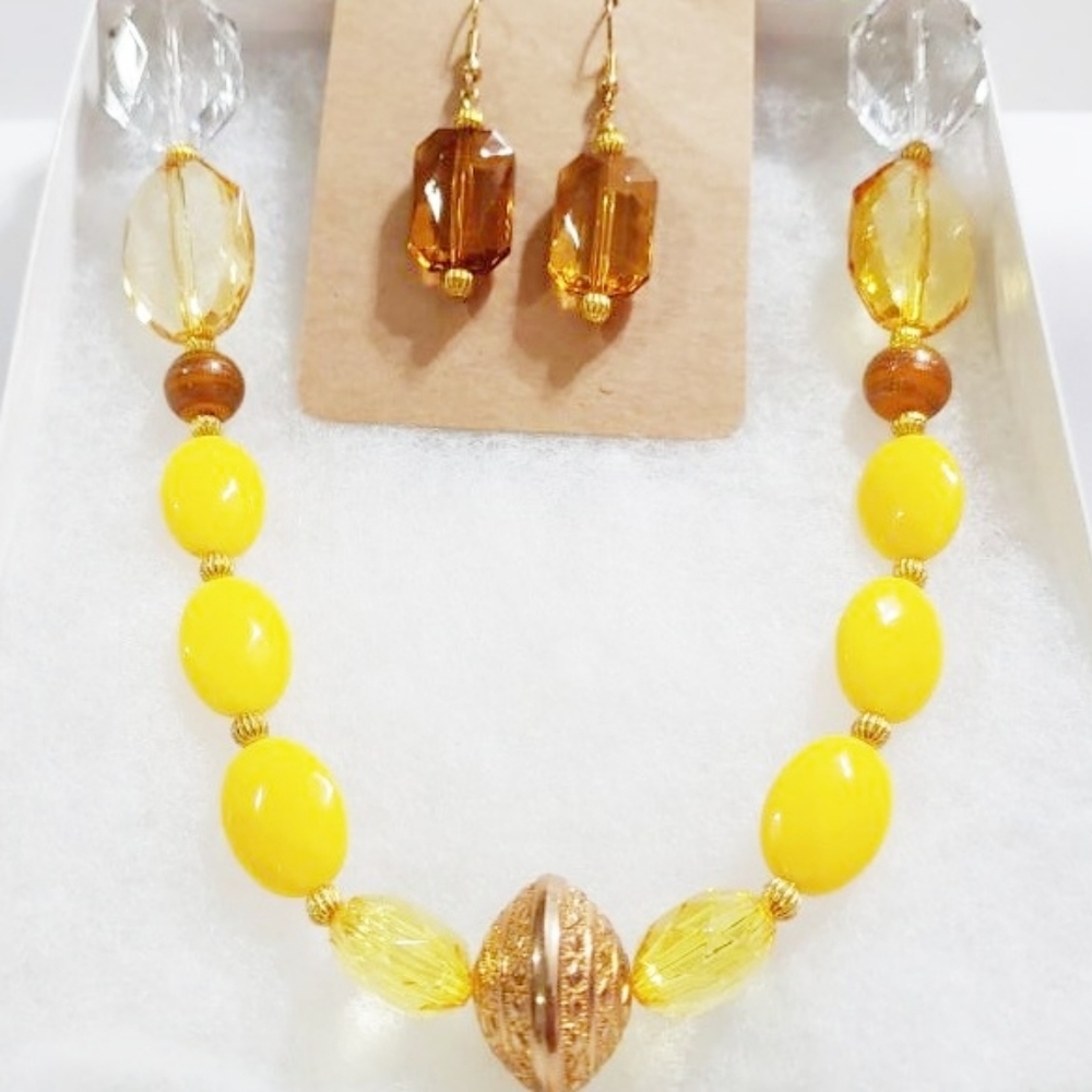 2472NE014. Handmade 2 pc. Yellow Gold Necklace Set - Picture 8 of 8